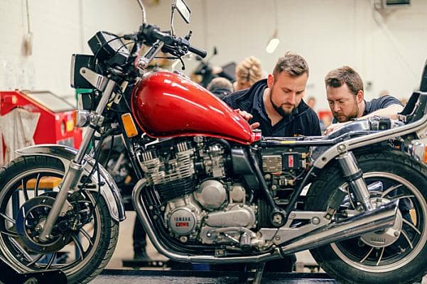 Bromfietsen en lichte motoren 2