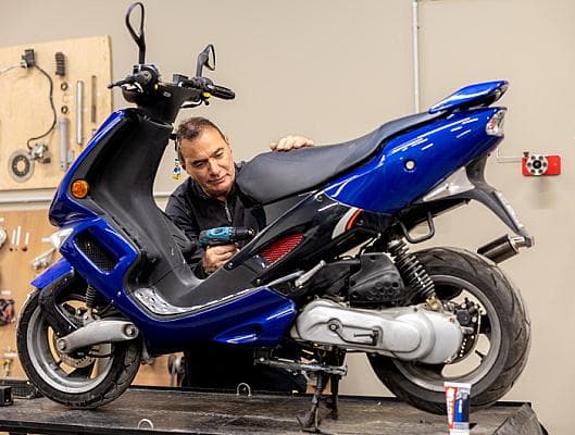 Bromfietsen en lichte motoren 1